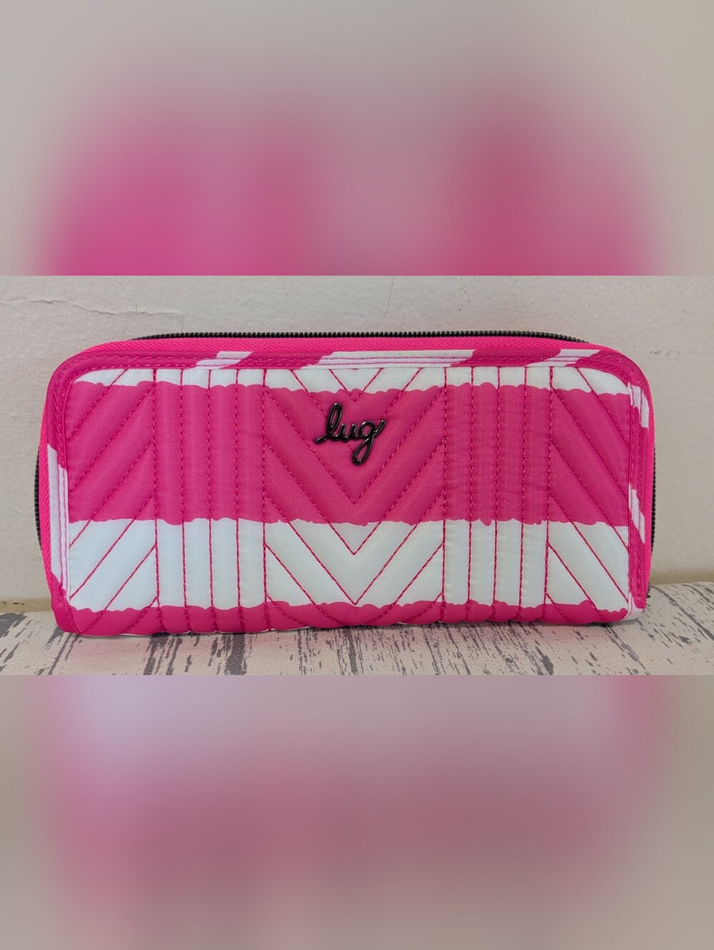 Lug Straddle RFID Wallet Magenta Like New